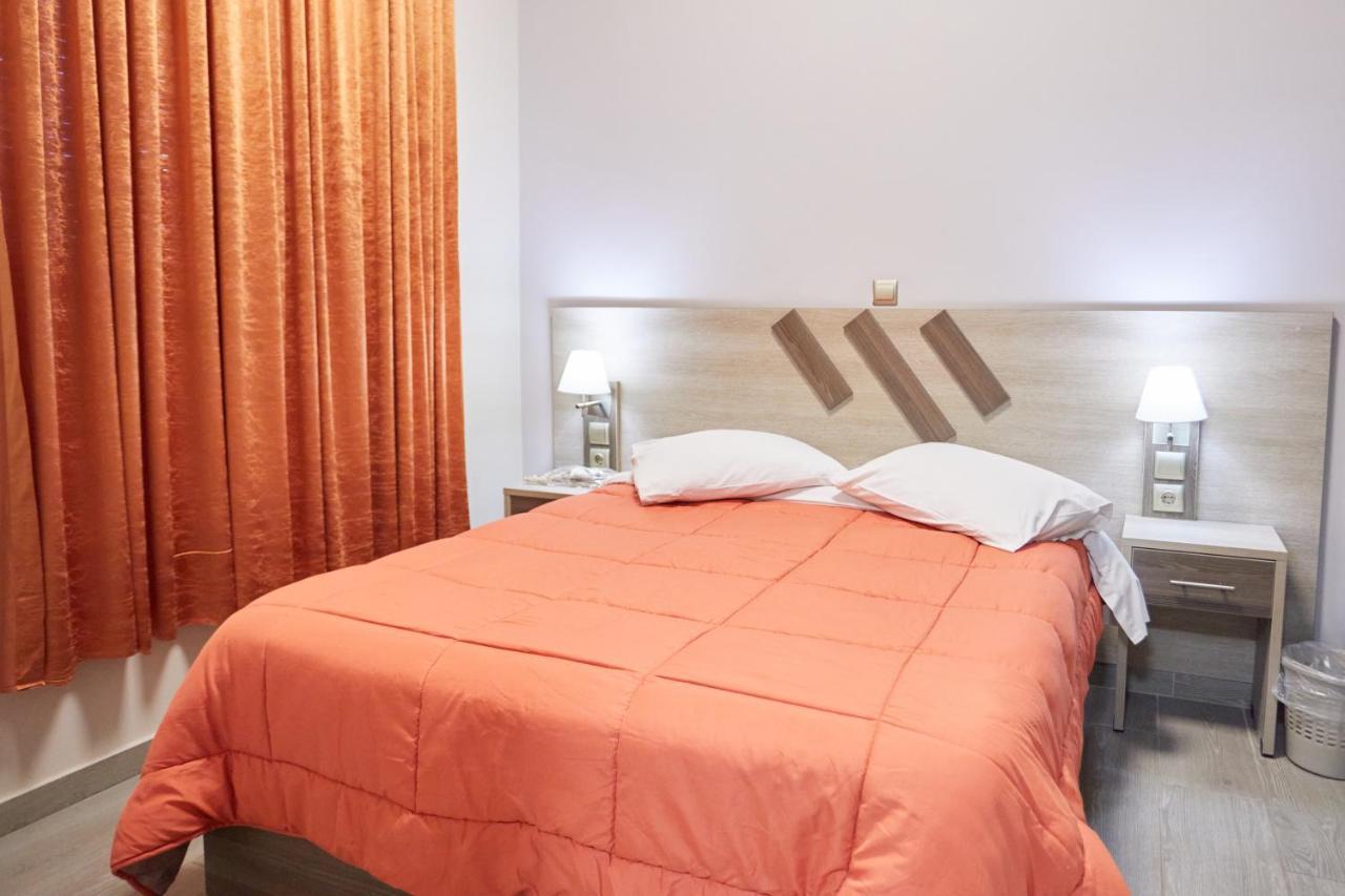 Amalia City Rooms Chios Town Buitenkant foto