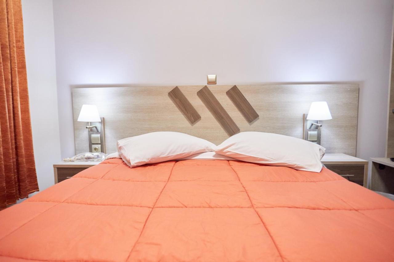 Amalia City Rooms Chios Town Buitenkant foto