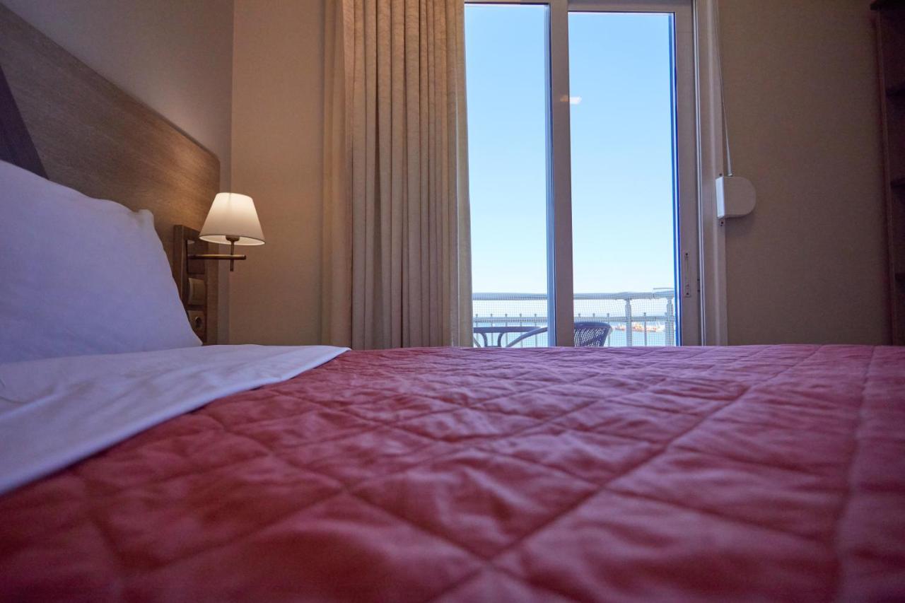 Amalia City Rooms Chios Town Buitenkant foto