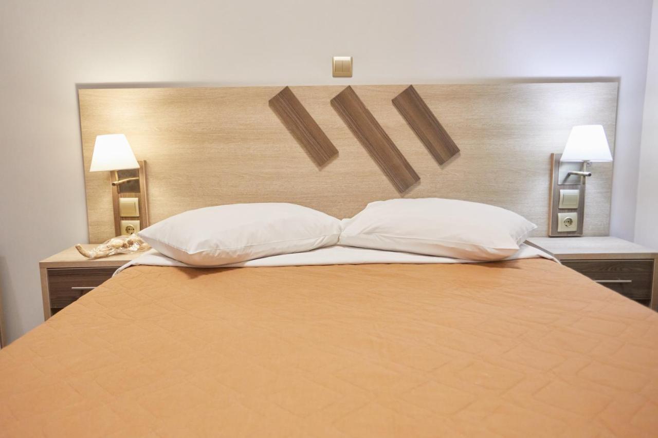 Amalia City Rooms Chios Town Buitenkant foto