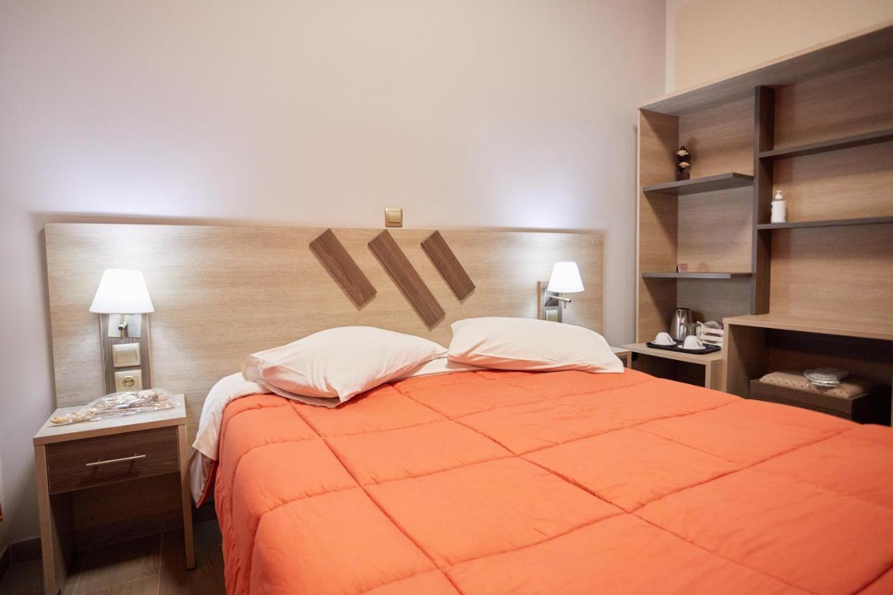Amalia City Rooms Chios Town Buitenkant foto