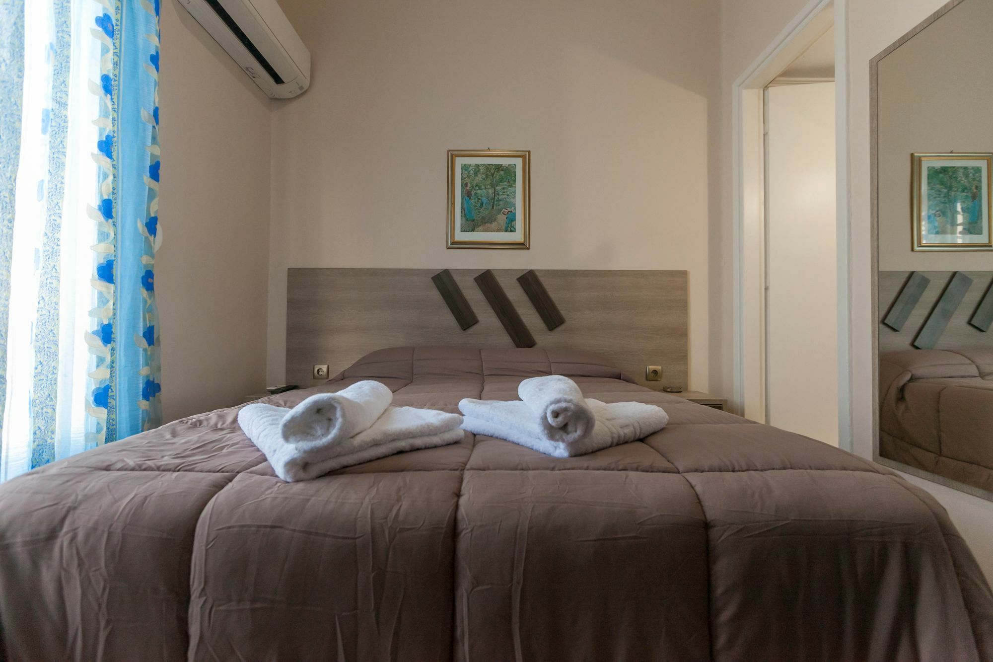 Amalia City Rooms Chios Town Buitenkant foto