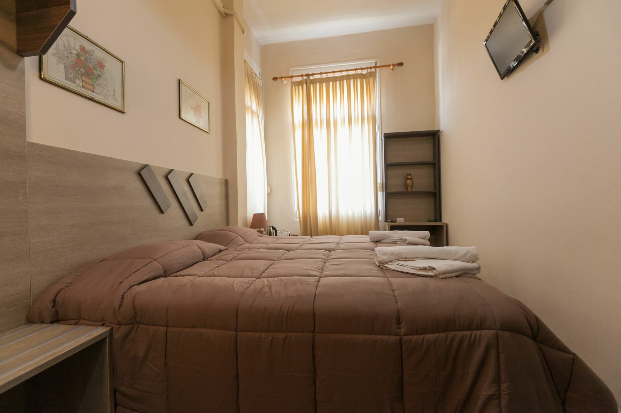 Amalia City Rooms Chios Town Buitenkant foto
